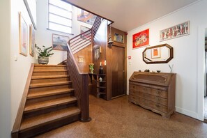 Staircase - Eric the Red Guesthouse (Reykjavik)