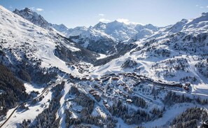 Aerial view - 50m from ski slopes, 3rd floor, balcony, 50m², Méribel-Mottaret (Méribel - Les Allues)