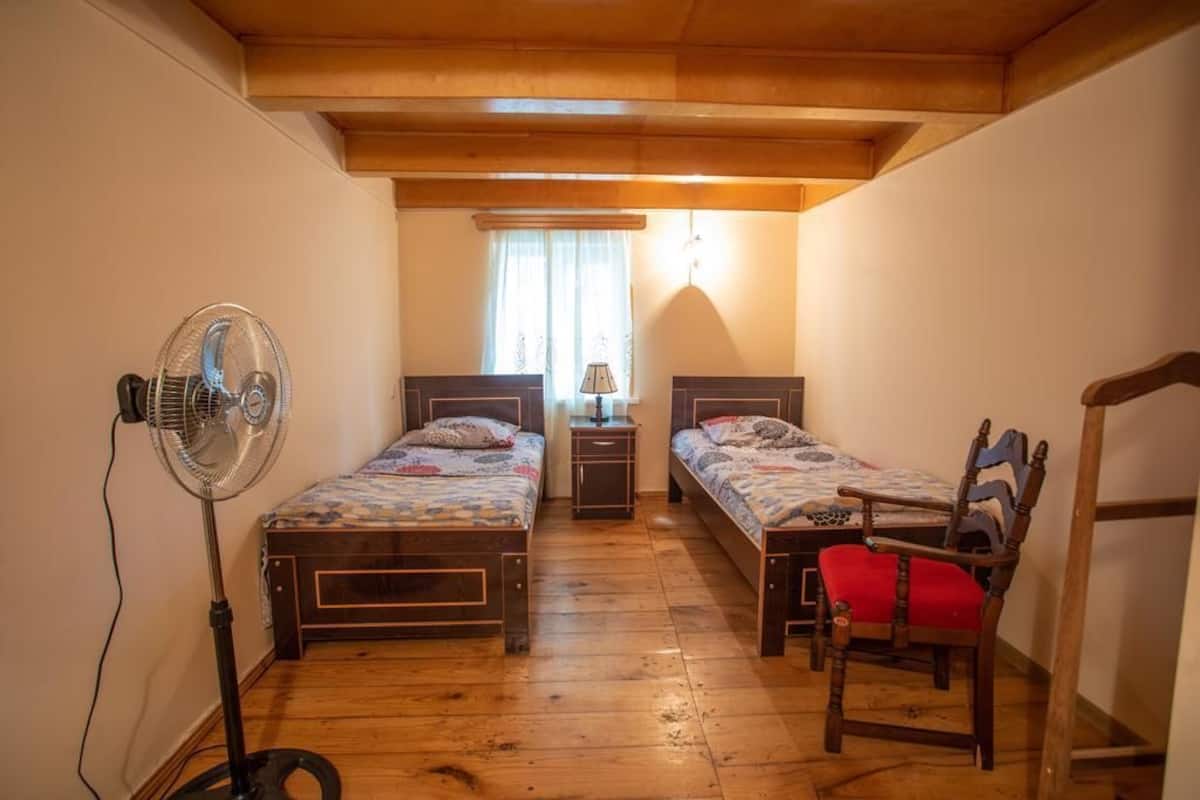 Twin Room | Soundproofing, WiFi (free)