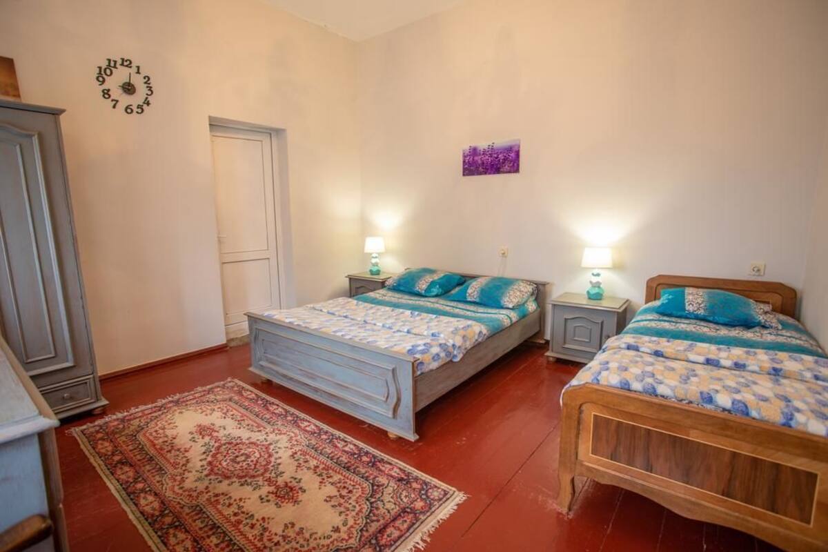 Standard Triple Room | Soundproofing, WiFi (free)