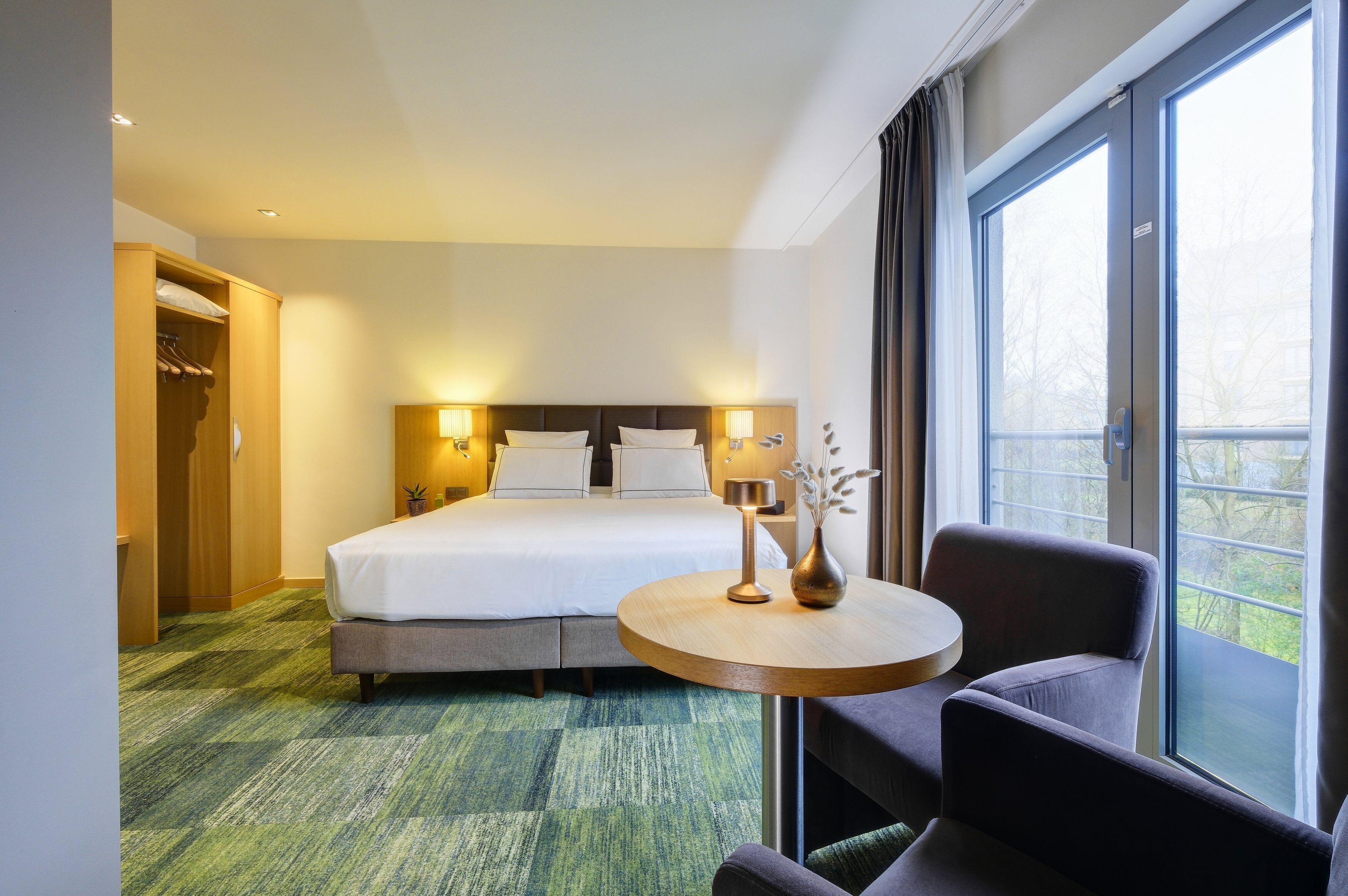 executive room | 2 bedrooms, in-room safe, individually decorated, individually furnished