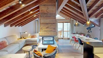 Télévision, cheminée