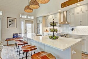 Fridge, microwave, oven, stovetop - Coastal Penthouse w/ Designer Interiors@Cinnamon Shore+Amenity Access! (Port Aransas)