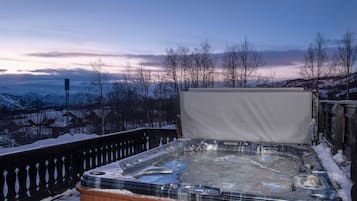 Bathtub spa outdoor