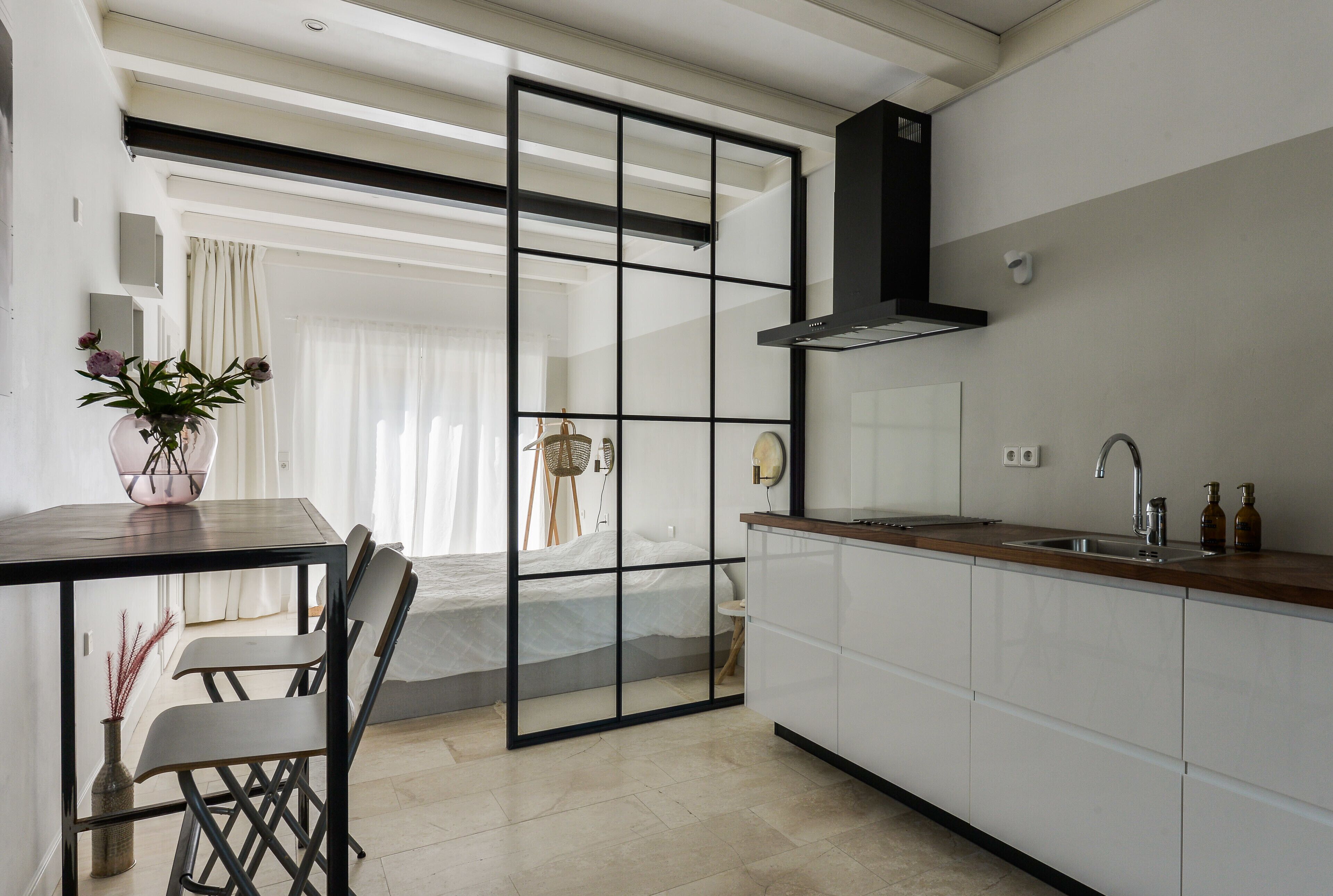 Coffee/tea maker, fridge, microwave, dishwasher