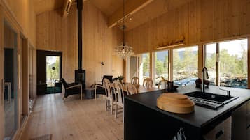 Cabin, 3 Bedrooms | Private kitchen | Full-size fridge, oven, stovetop, dishwasher