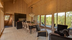 Cabin, 3 Bedrooms | Living area