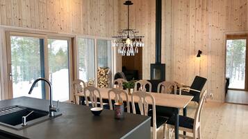 Cabin, 3 Bedrooms | Private kitchen | Full-size fridge, oven, stovetop, dishwasher
