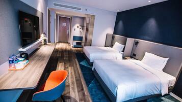 In-room safe, soundproofing, iron/ironing board, free WiFi