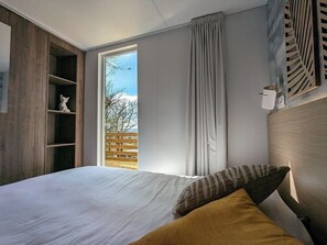 Premium Cottage | 2 bedrooms, premium bedding, individually furnished, blackout curtains - Village & Spa les Ventoulines (Domme)