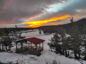 BBQ/picnic Area - Lagoon Palace Hotel (Bolu)