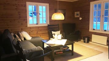 Cabin, 3 Bedrooms | Living area