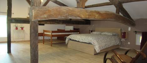 1 Schlafzimmer, schallisolierte Zimmer, Bügeleisen/Bügelbrett, WLAN