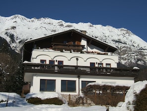 Exterior - Alpendohle Residenz - Stunning View over Innsbruck near Hungerburgbahn (Hungerberg)