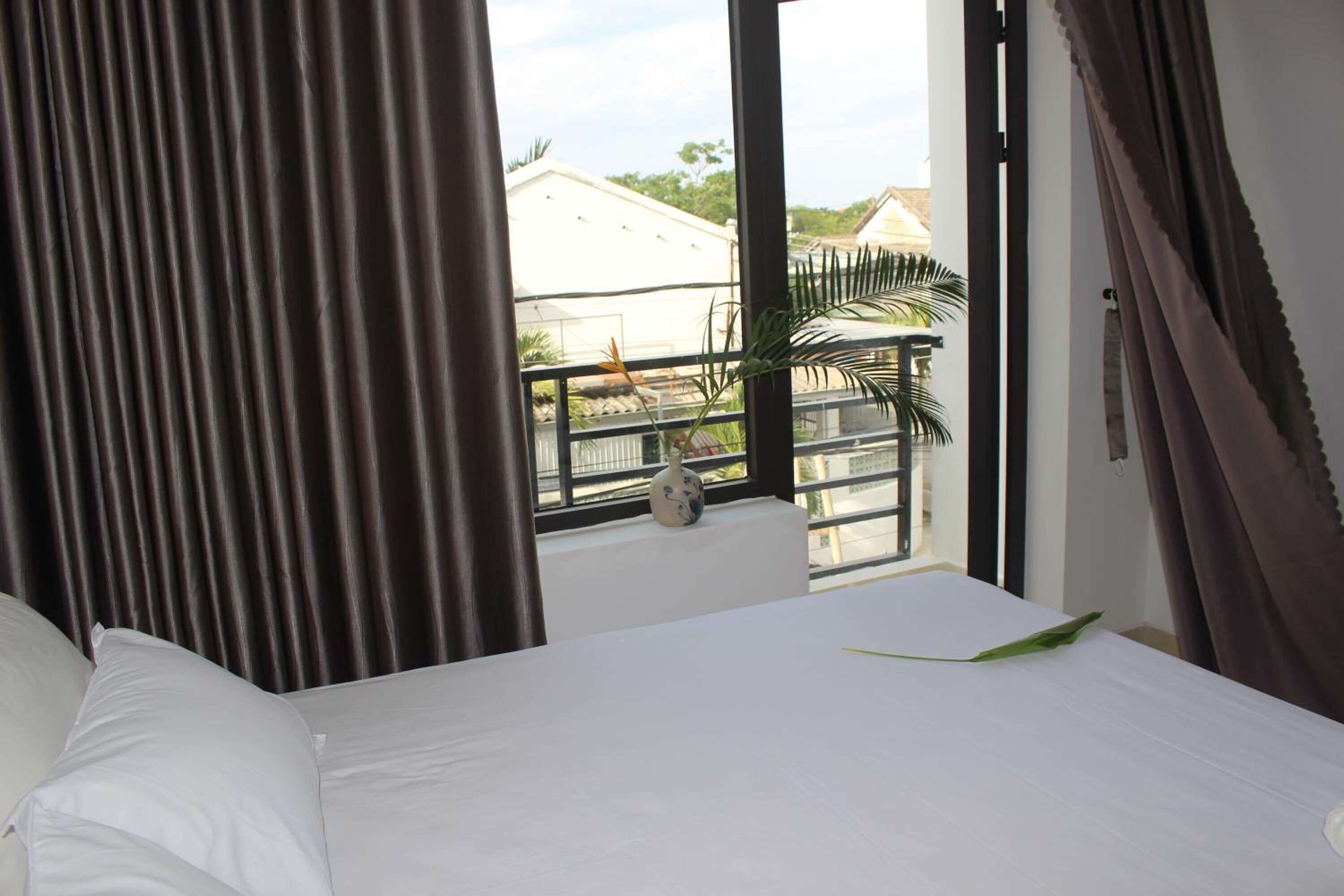 办公桌、隔音、熨斗/熨板、免费 WiFi