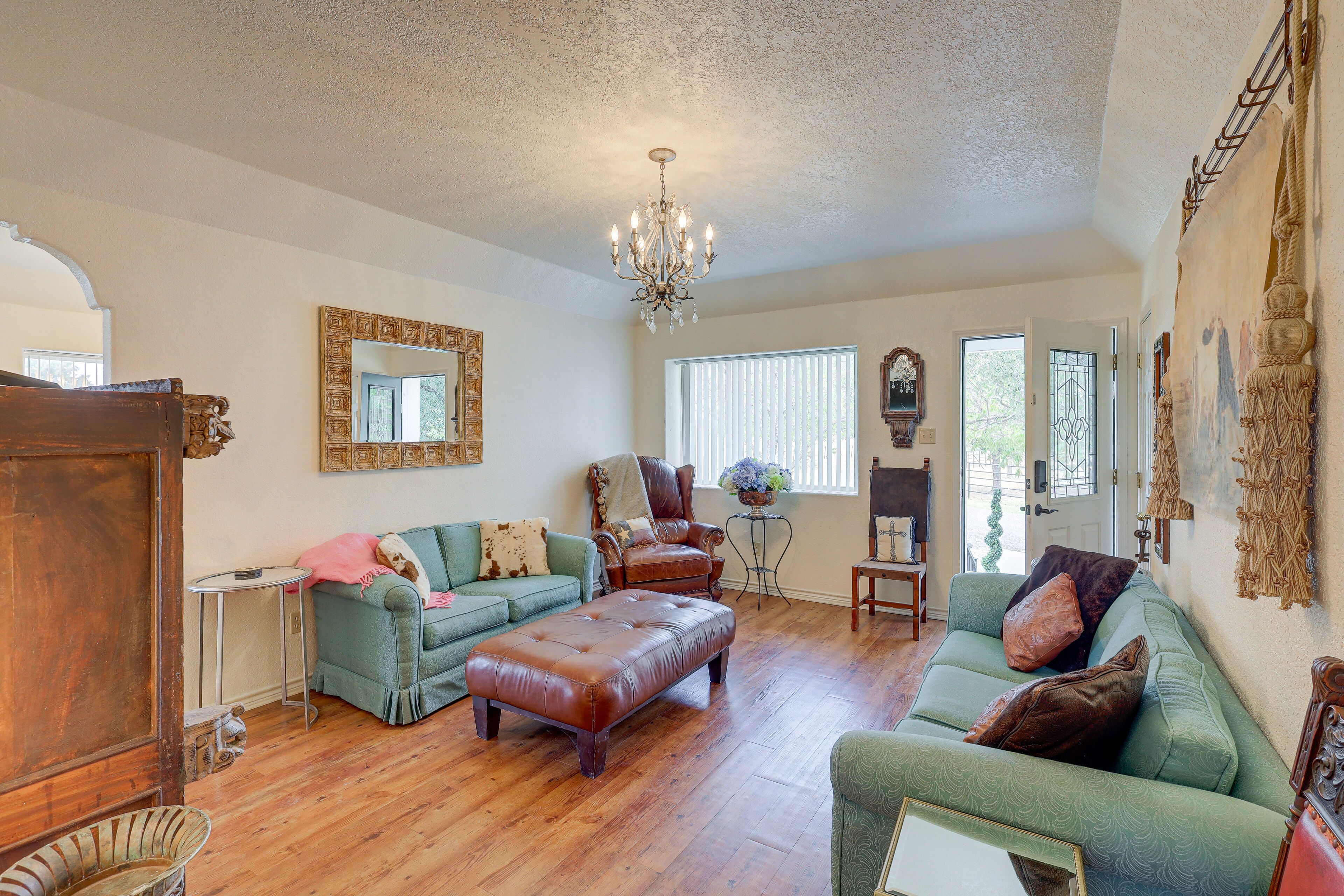 Spacious Temple Vacation Rental w/ Pond Access!