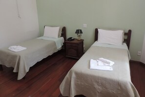 Double Room | Minibar, blackout drapes, free WiFi, bed sheets
