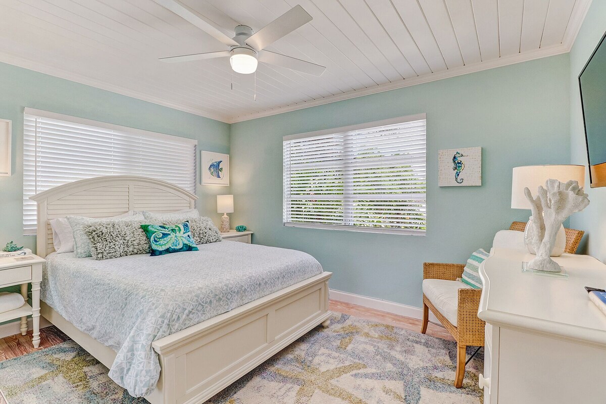 Photo 16 of Classic Beach-Style Cottage