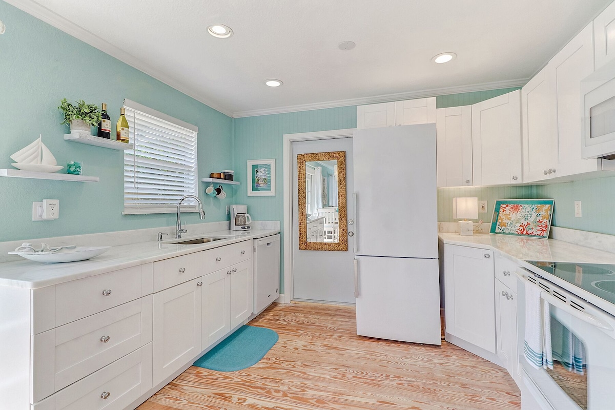 Photo 9 of Classic Beach-Style Cottage