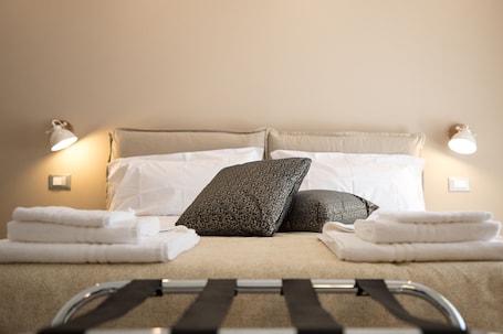 Deluxe Double Room (Terra) | 1 bedroom, hypo-allergenic bedding, down comforters, memory foam beds