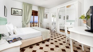 Villa, 6 Bedrooms | 6 bedrooms, cribs (free), WiFi (free), bed sheets - Villa Giulia (Massa Lubrense)