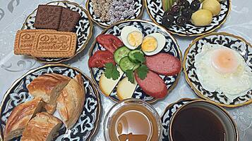 Free daily continental breakfast