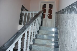 Staircase - NAVIGATOR INN URGANCH GEST HOUSE (Urgench)