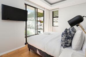 奢華公寓 | 4 間臥室、高級寢具、書桌、熨斗/熨衣板