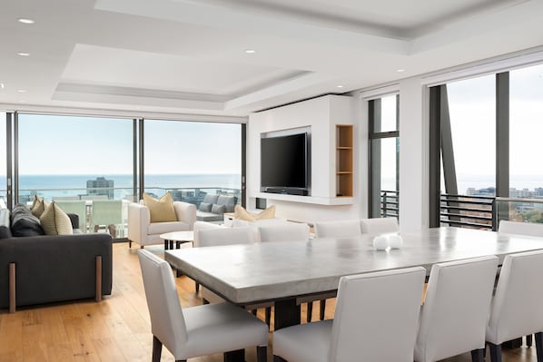 Luxury Apartment | In-room dining