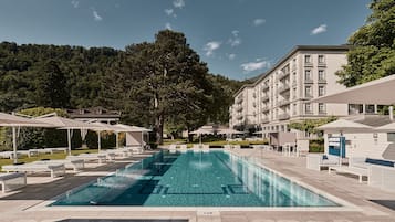 2 Innenpools, Außenpool