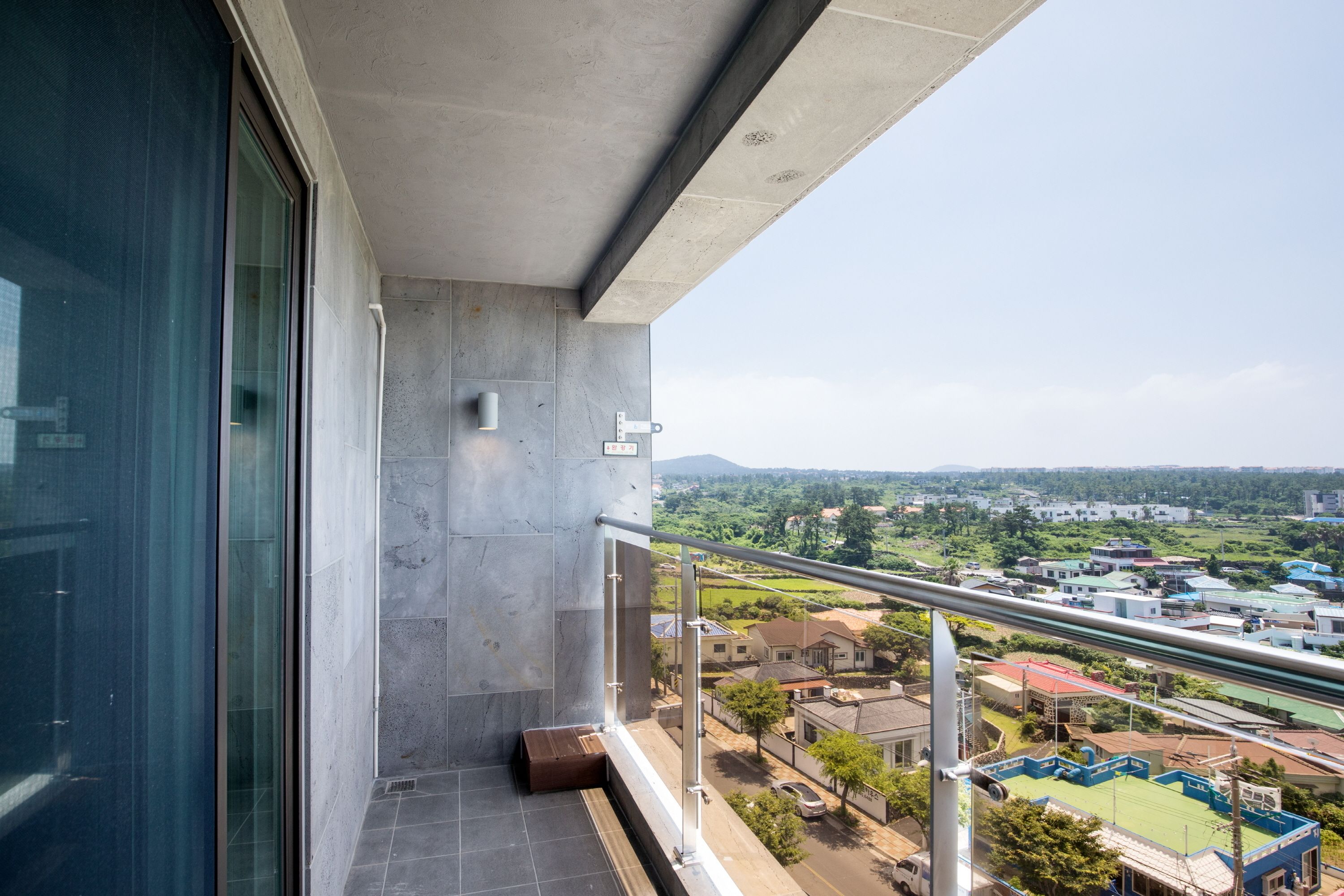 family suite, 1 bedroom, ocean view, beachside | balcony