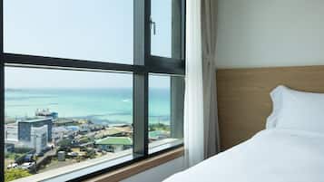 Suite Familiale, 1 chambre, vue océan, en bord de plage | Vue de la chambre