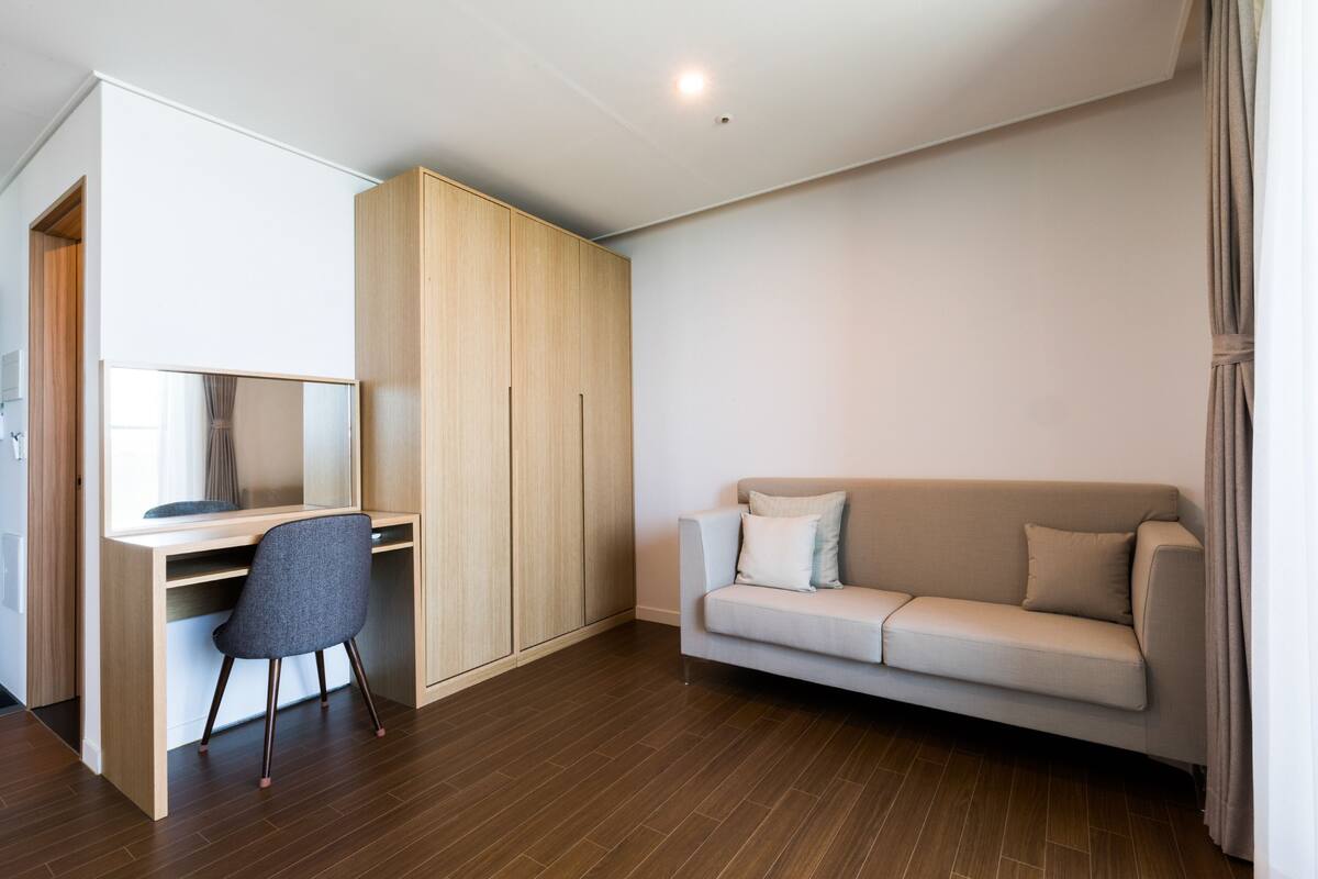 classic suite, 1 bedroom, ocean view, beachside - simple cooking available from minimum 3-night stay | living room | 43-inch lcd tv with cable channels, tv