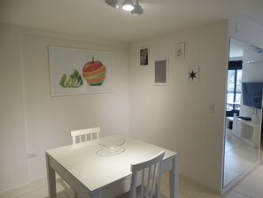 Comfort Apartment | In-room dining