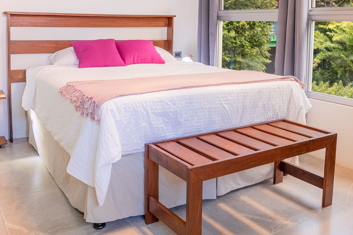 Suite estudio estándar, 1 habitación, vista al jardín | 1 habitación, ropa de cama hipoalergénica y edredón