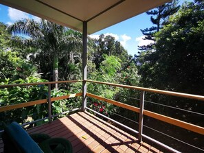 家庭平房, 2 间卧室, 简易厨房, 花园景观 | 阳台景观