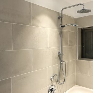 Bathroom shower - 2 Bedroom Apartment with Hot Tub Facing Bograshov Beach (Tel Aviv)