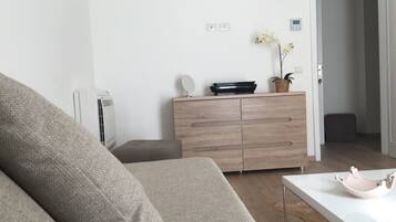 Exclusive Suite | Área de estar | TV de tela plana 32 polegadas com canais digitais, TV