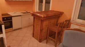 Apartment | Private kitchen - Ferienwohnung Grün (Markkleeberg)
