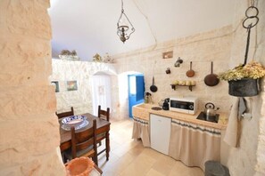 Dining - Masseria Oreglia THE FEEDER (Ceglie Messapica, Puglia)