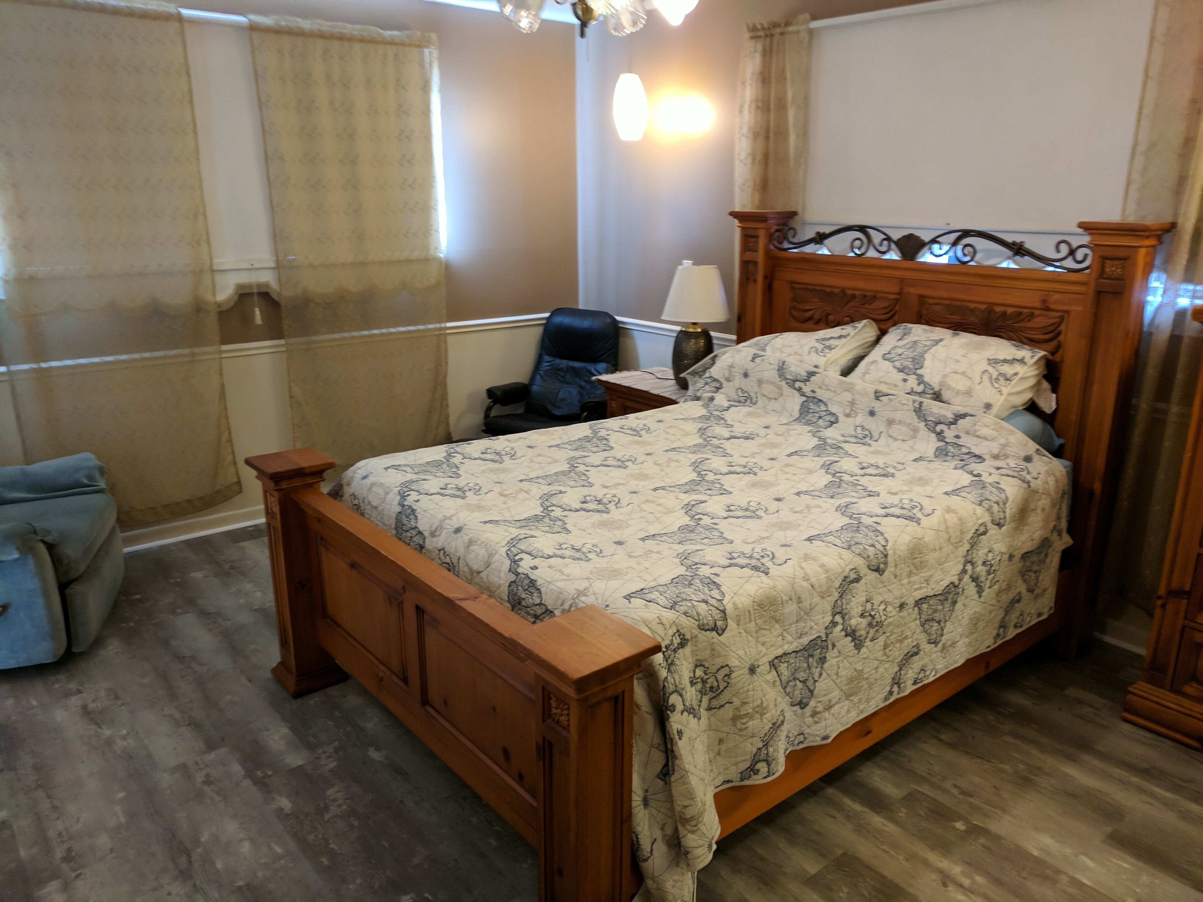 3 Schlafzimmer, Betten mit Memory-Foam-Matratzen, Zimmersafe