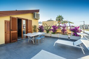 Terrace/patio - Don Giulio Luxury Rooms (Vico Equense)