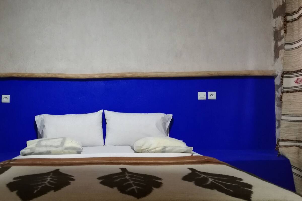Habitación básica doble | Wifi gratis y ropa de cama