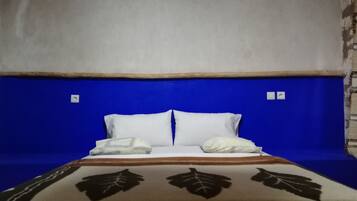 Basic Double Room | Free WiFi, bed sheets