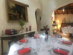 Dining - Olive Tree Cottage set in the Quinta de Evoramonte (Estremoz)