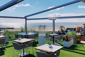 الإطلالة من المنشأة