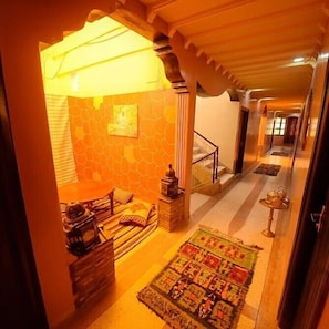 Interior entrance - Hotel  Sijilmassa (Rissani)