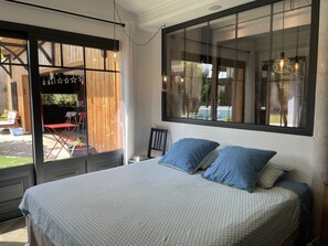 5 bedrooms, iron/ironing board, travel cot, WiFi