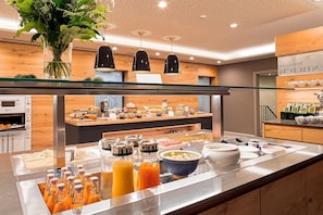 Petit déjeuner buffet compris tous les jours