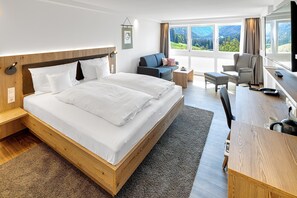 Ropa de cama de alta calidad y minibar 